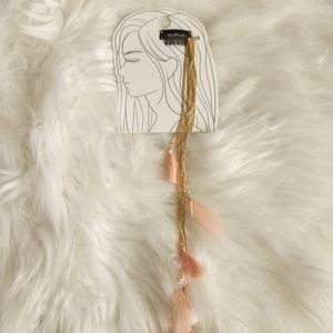 Boho Hair Clip w Peach Colored Feathers NWT